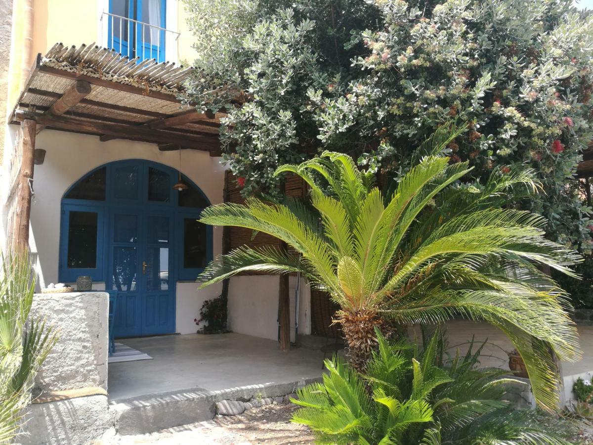 Вилла La Casa Di Via Lungomare Санта-Марина-Салина Экстерьер фото